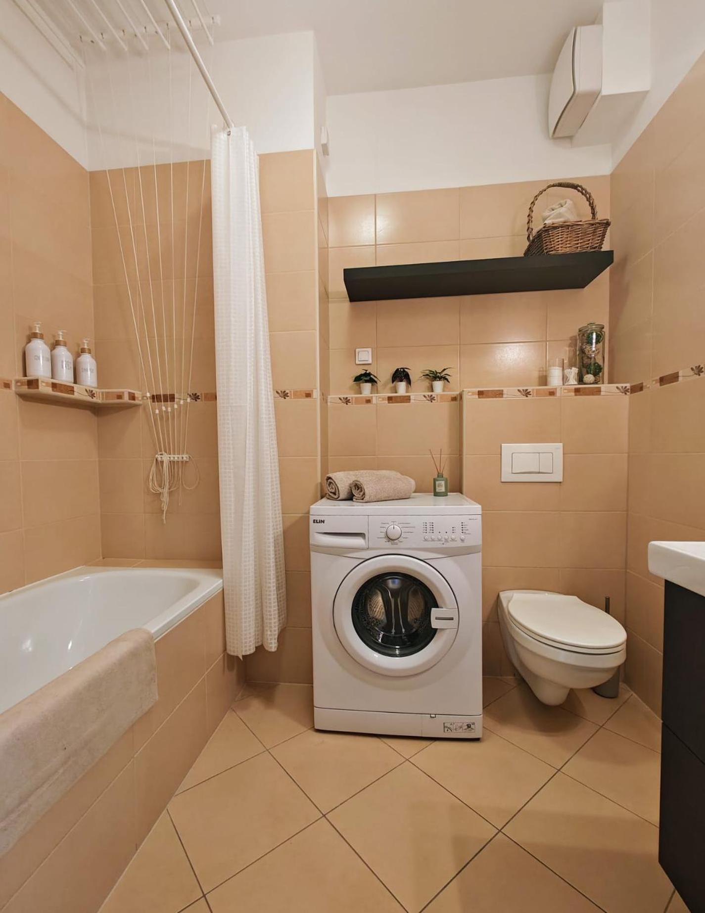 Green City Apartment Budapest - Free Garage, Ac, Balcony, Wi-Fi Dış mekan fotoğraf